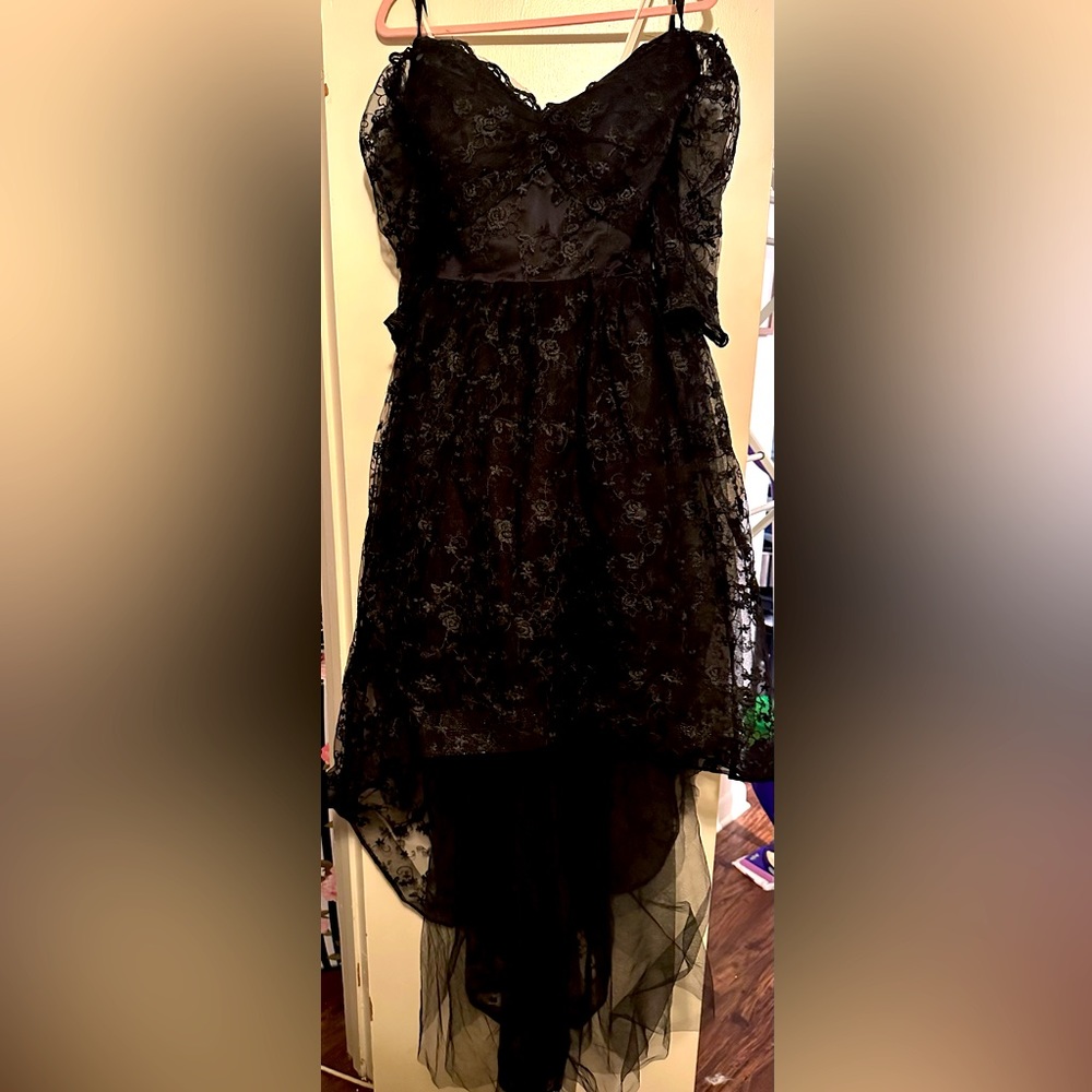 Half Sleeves High Low Black Lace Evening Dress
Black Wedding Dresses